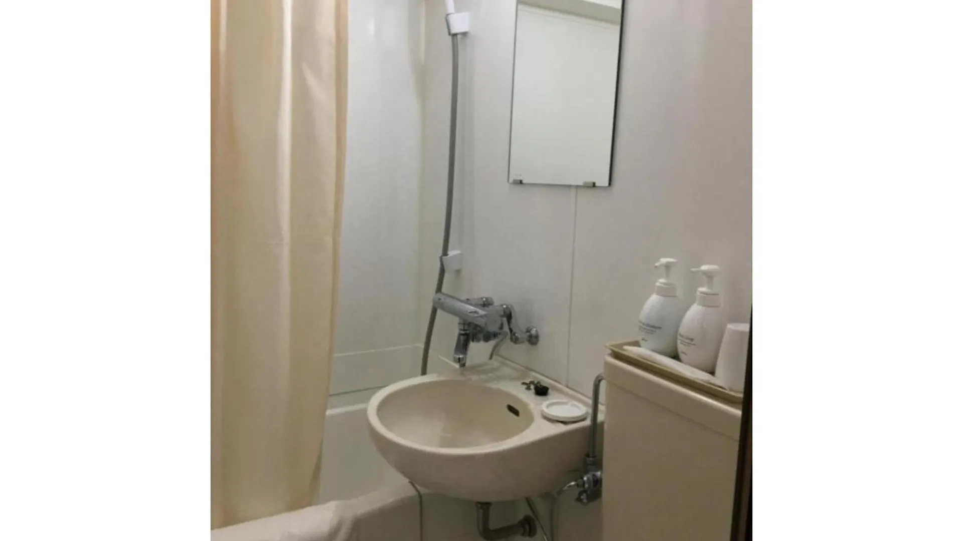 Kanku Sun Plus Yutaka - Vacation Stay 38984V Izumisano 0*,  Japan